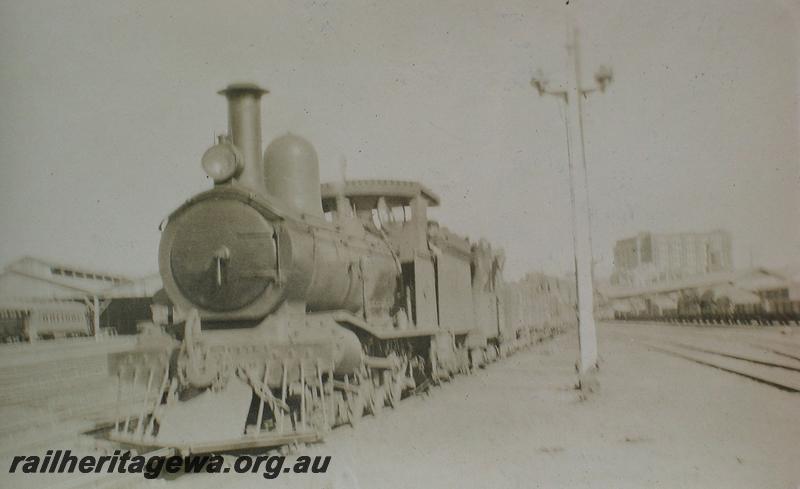 P07196
G class, Perth yard looking east, front and side view
