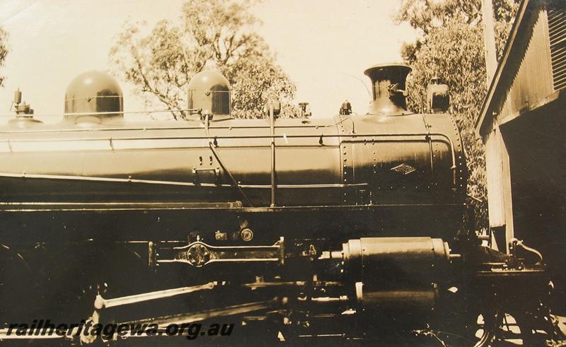 P07210
P class 449 (renumbered P class 509 on 20.12.1946), side view of front half of loco
