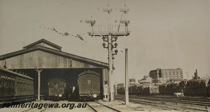 P07216
Signals, carriage, west end of Perth Yard
