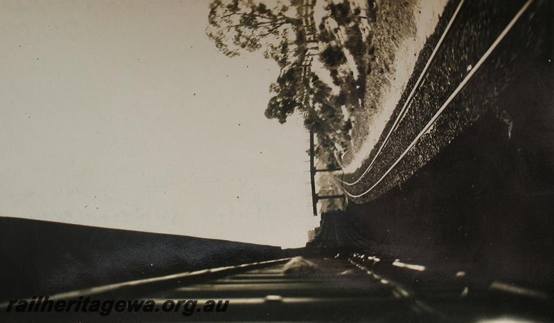 P07240
View from carriage possibly approaching the Third Avenue Bridge, Mount Lawley
