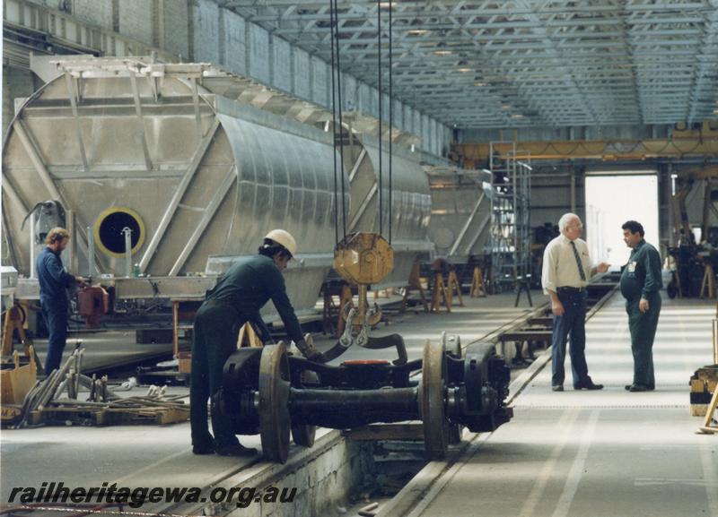 P07285
XU class hopper, Car Shop, Midland Workshops, under construction
