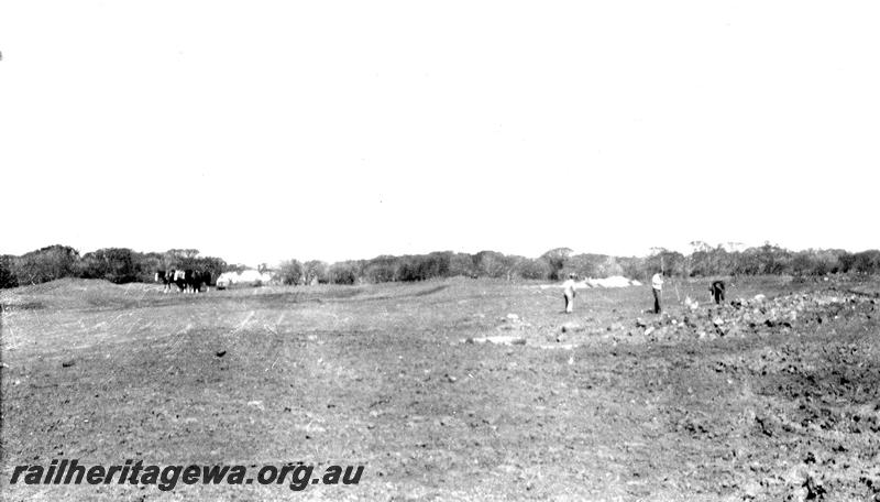 P07288
3 of 19 photos of the construction of the railway dam at Wurarga. NR line, excavation in early stages
