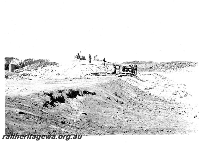 P07294
9 of 19 photos of the construction of the railway dam at Wurarga. NR line, setting up Lister engine and winch
