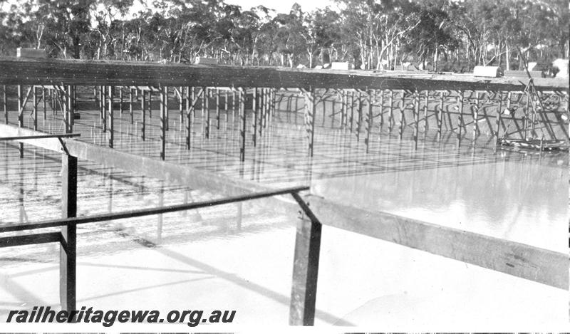 P07324
20 of 32 photos of the construction of the railway dam at Hillman, BN line, eastern half of roof structure
