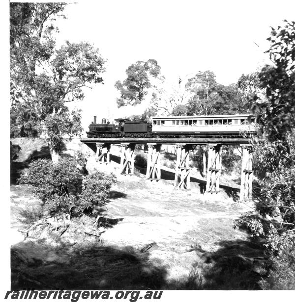 P07362
G class 233, trestle bridge, Vintage train, 
