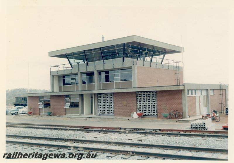 P07367
Yardmaster's Office & control tower, Avon Yard
