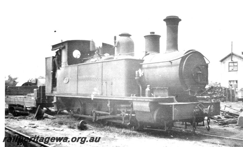 P07409
U class 7 ex crane loco at the Midland Workshops, side and front view
