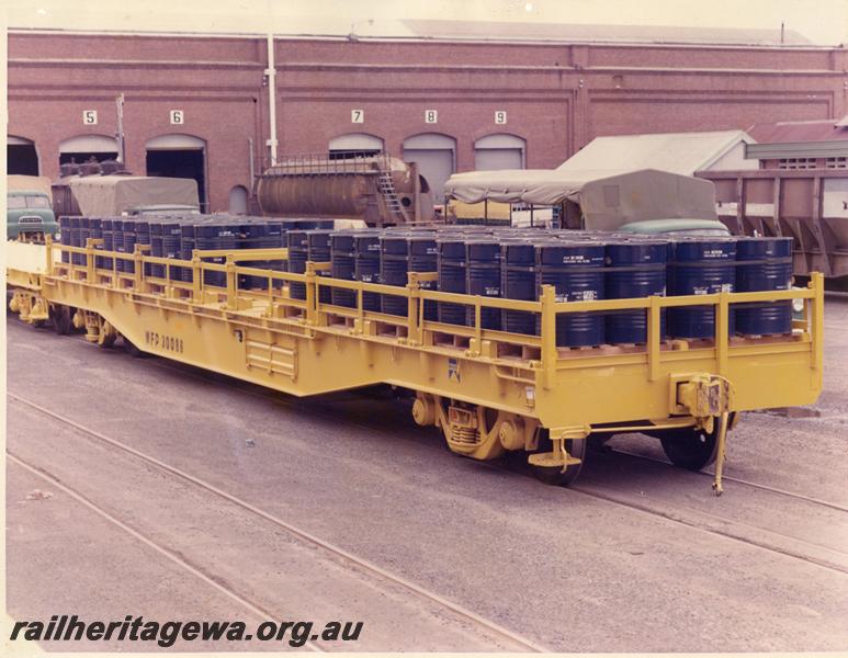 P07447
WFP class 30086, (reclassified from WF class in 1973 and back to WF class in 1976), side and end view
