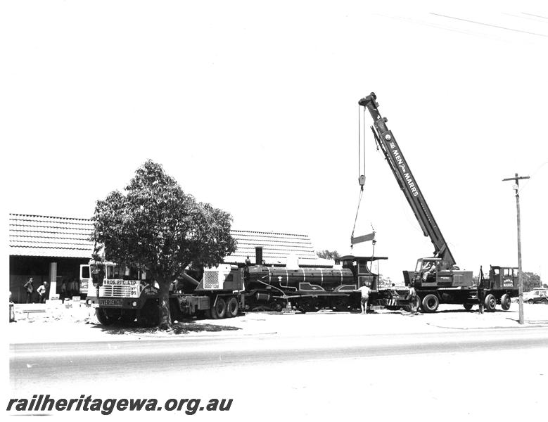 P07457
R class 174 being installed at the Centre Point Shopping Centre, Midland to be on display
