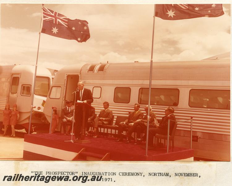 P07464
Prospector railcar set, Northam, inauguration ceremony for 