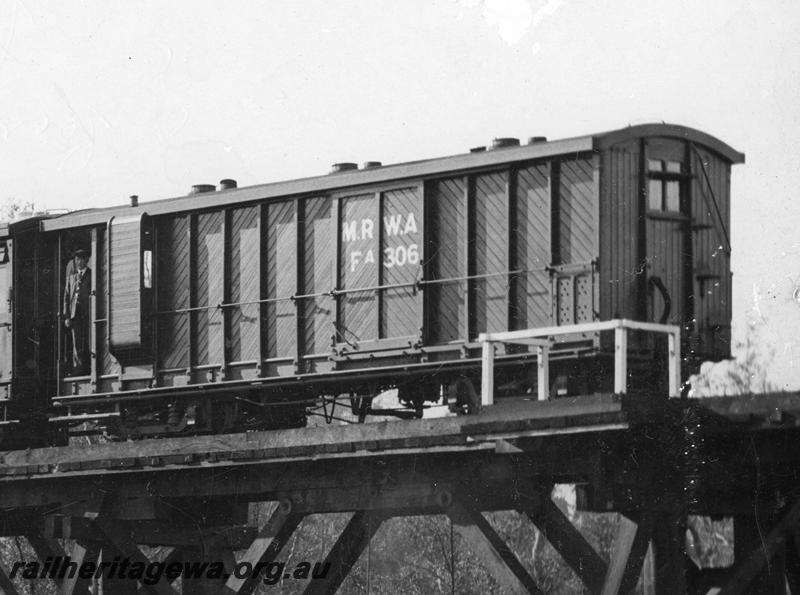 P07516
MRWA FA class 306 brakevan, Upper Swan Bridge, MR line, end and side view
