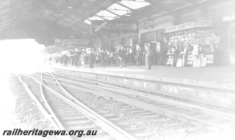 P07619
No.1 platform, Perth station with passengers on platform, view from track
