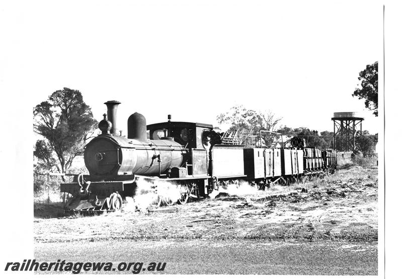 P07655
Millars loco No.71, Yarloop mill, timber train
