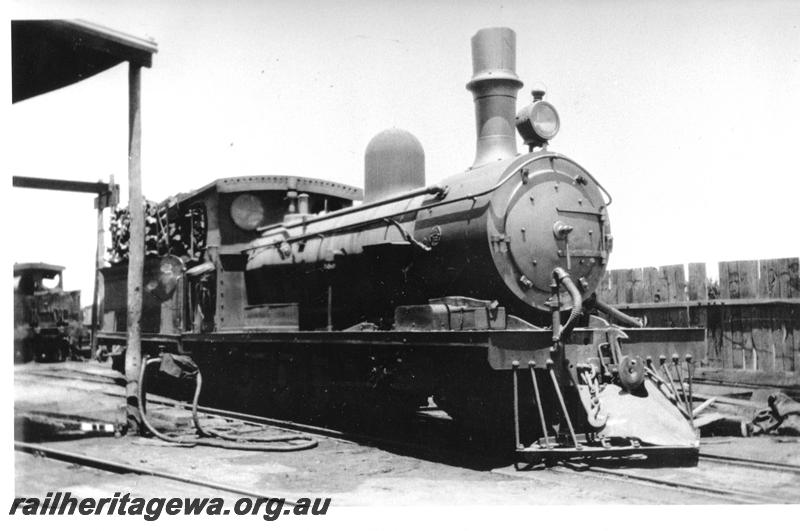 P07670
WAGFS loco No.1 at Kurrawang, with chimney extension, formerly WAGR loco O class 219, side and front view, same as P5638.
