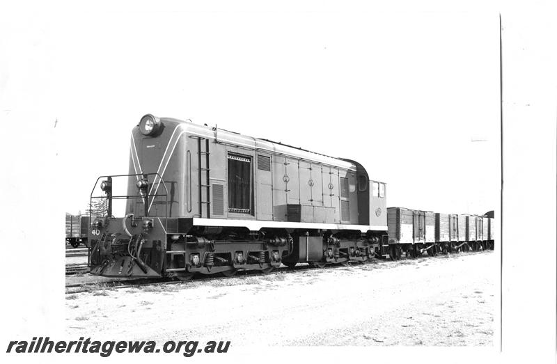 P07708
F class 40, Leighton Yard, awaiting to depart for Midland with goods train.
