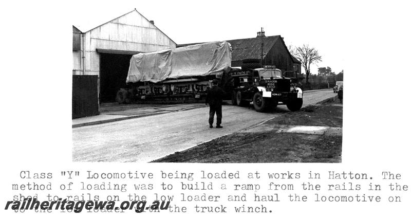 P07738
Y class locomotive, departing Clayton Equipment Co. works, Hatton, UK, being transported to the docks at Liverpool, on semi trailer.
