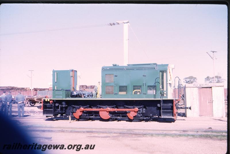 P07757
T class 1801, Parkeston, having been unloaded, side view of loco minus cab 
