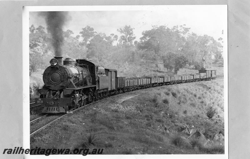 P07827
W class 913, near Swan View, ER line, upper quadrant signal in background, goods train with clerestory roofed brakevan
