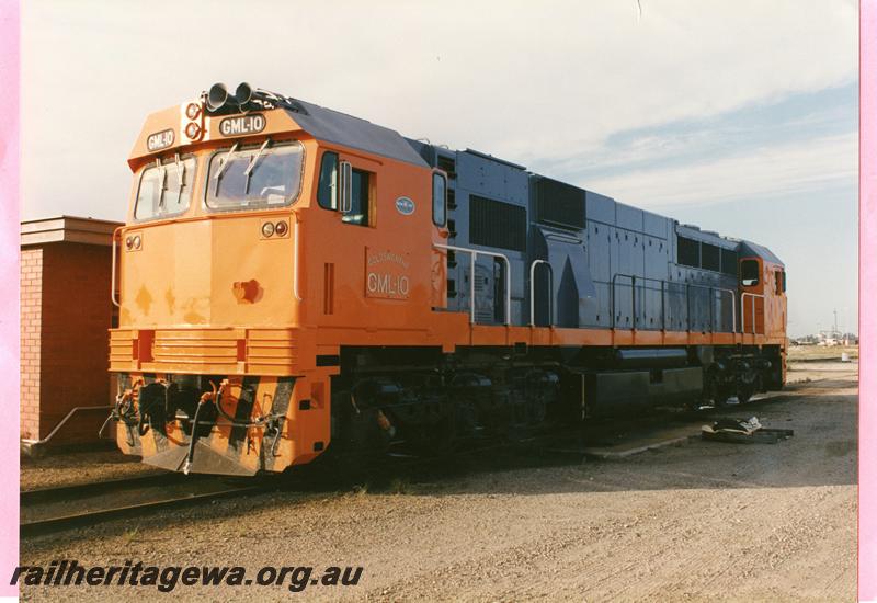 P07843
Goldsworthy Mining loco No.GML class 10, Forrestfield, front and side view
