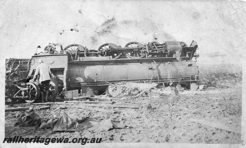 P07935
L class 248, Kalguddering, EM line, upside down due to derailment, side view
