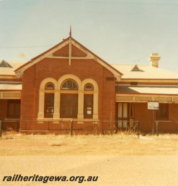 P07942
Barracks, Southern Cross
