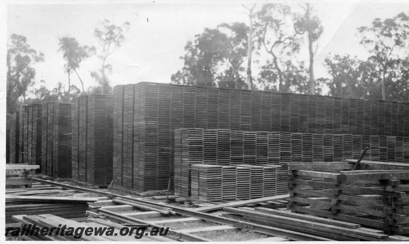 P07979
Timber stacks, Yarloop, air seasoning fruit case boards.
