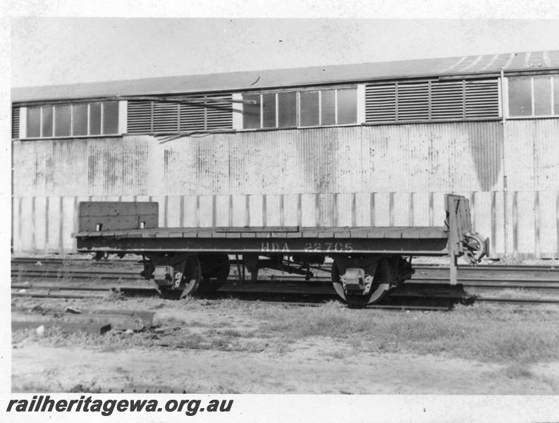 P08012
HDA class 22705, side view
