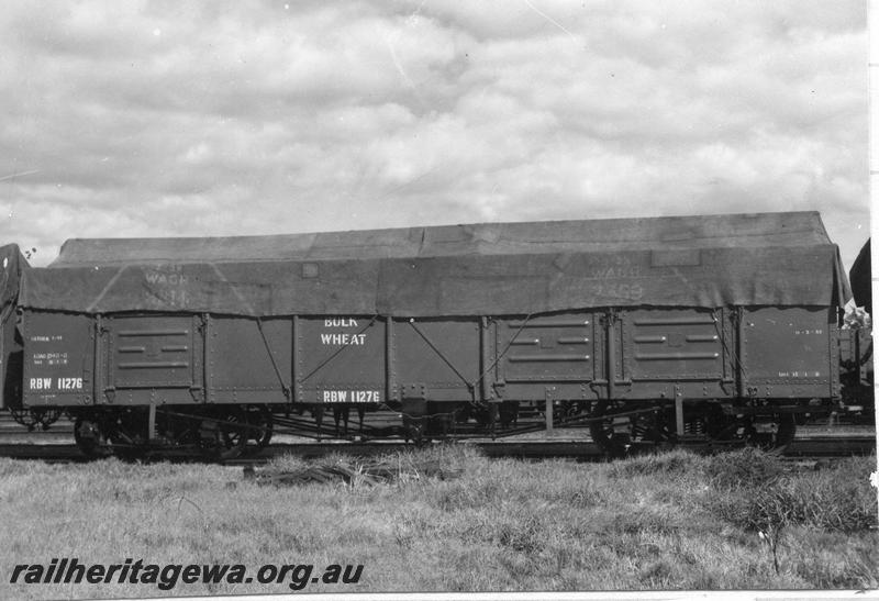P08028
RBW class 11276, tarpaulin, wagon labelled 
