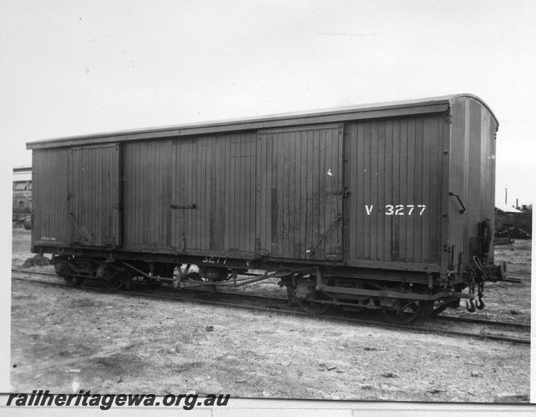 P08034
V class 3277 bogie van, side and end view.
