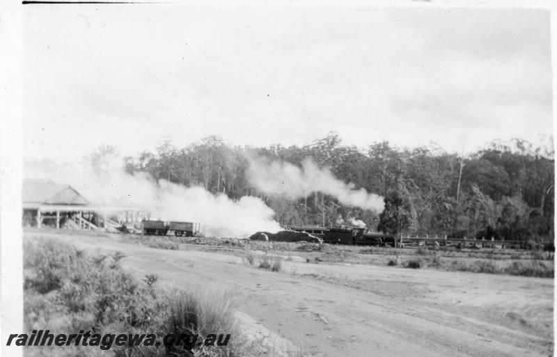 P08061
Millars loco No.68, Quinninup Mill, east end
