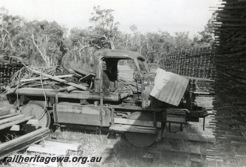 P08089
Adelaide Timber Co. rail mounted truck 