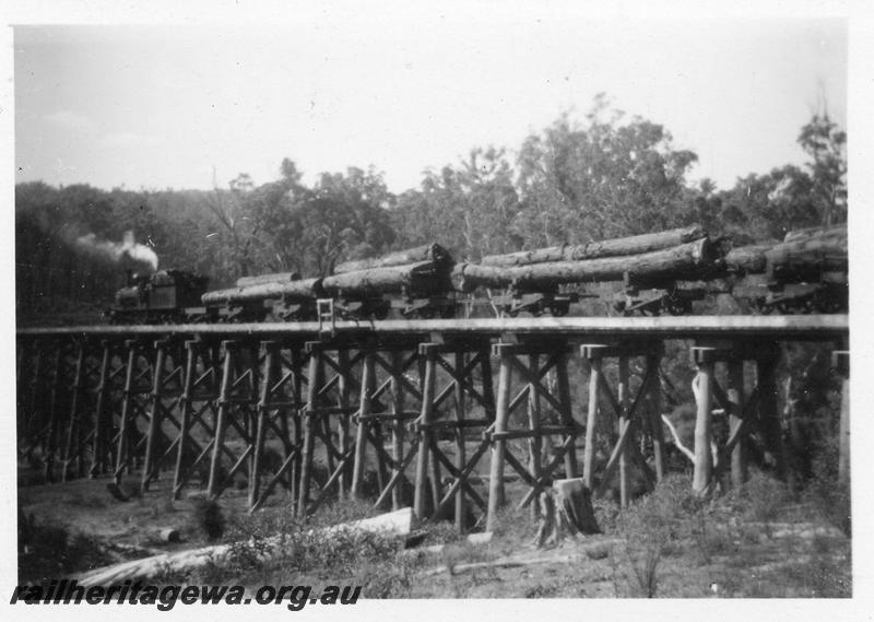 P08141
G class 112, log rake, trestle bridge, Asquith, rear view of train in P8142
