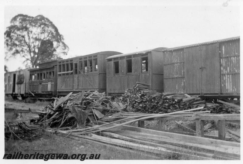 P08168
Millars abandoned rolling stock including carriage A class 1, Jarrahdale
