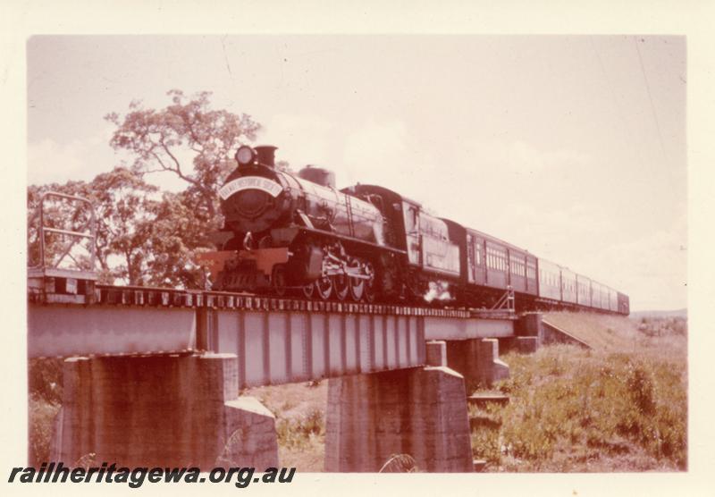 P08179
W class 904, steel girder bridge, Serpentine, SWR line, ARHS tour train.
