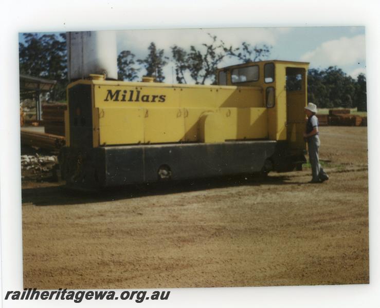 P08183
Millars 0-4-0 diesel loco 