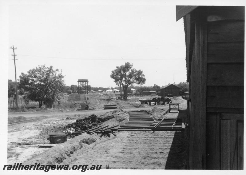 P08272
3 of 4 views of new track, Yarloop workshops, view along track
