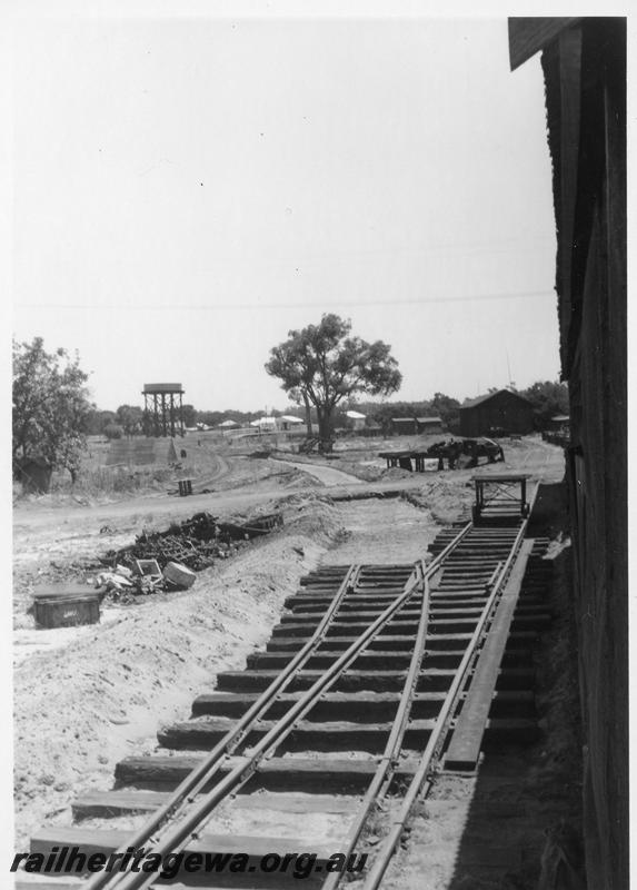 P08273
4 of 4 views of new track, Yarloop workshops, view along track
