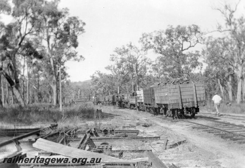 P08291
Millars loaded rolling stock in Timber Yard at Yarloop
