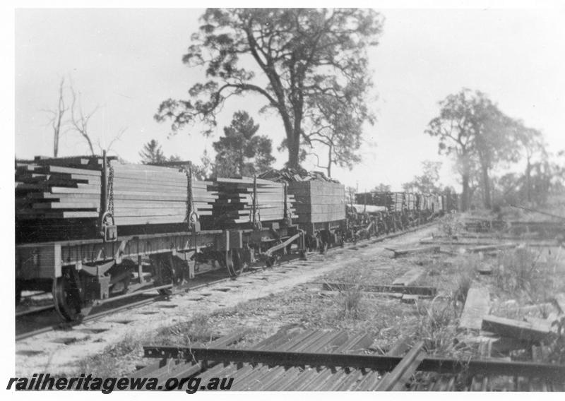 P08293
Millars loaded rolling stock in Timber Yard at Yarloop
