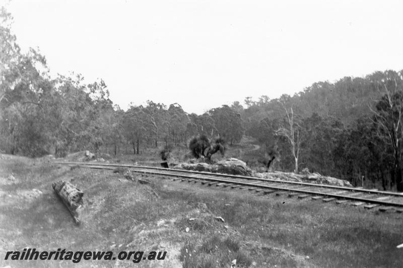 P08299
Millars Yarloop zig zag, view of section of track.
