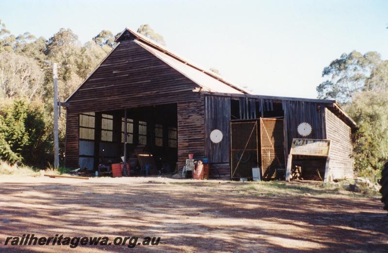 P08327
Abandoned loco shed, Quinninup Mill, front view
