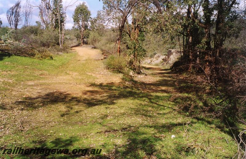 P08348
Abandoned zig zag on the Mundaring Weir line, MW line, view of the connection of the two legs of the zig zag
