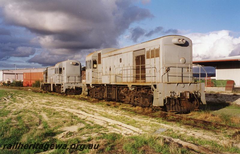 P08351
H class 2 & H class 3, grey livery, Kewdale, side and end view
