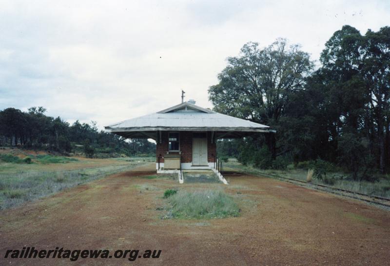 P08410
Bowelling, station building (