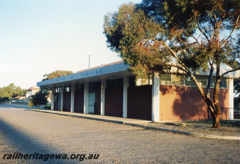 P08447
Merredin, station building, standard gauge, road side view, EGR line.
