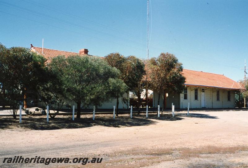 P08494
Wyalkatchem, station building, view from road side, GM line.
