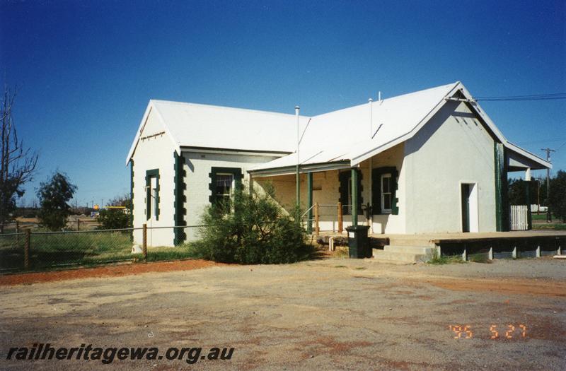 P08543
Mingenew, station building, view from road side, MR line.
