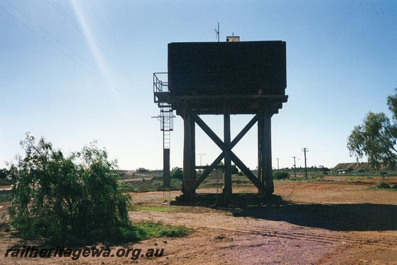 P08552
Water tower, side view, Broad Arrow, KL line.
