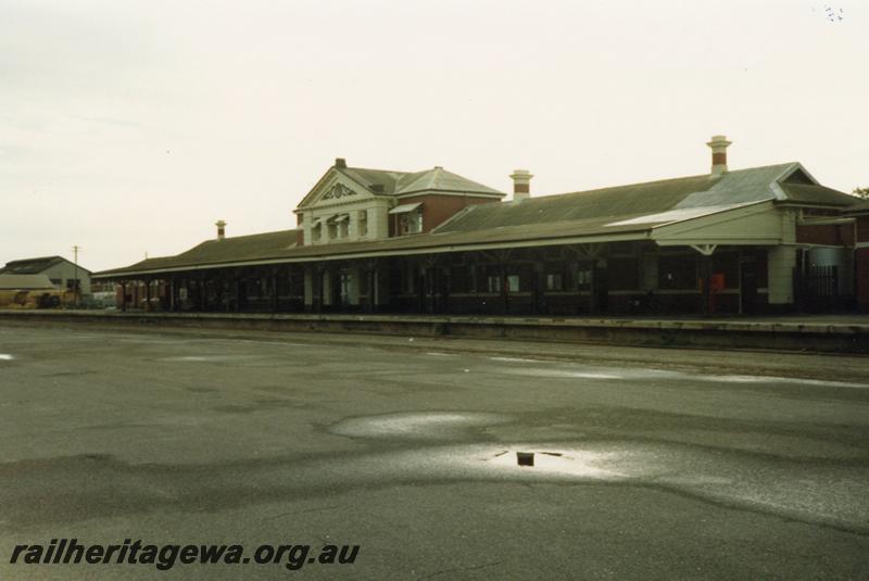 P08571
Geraldton, station building, station building, view from rail side, NR line.
