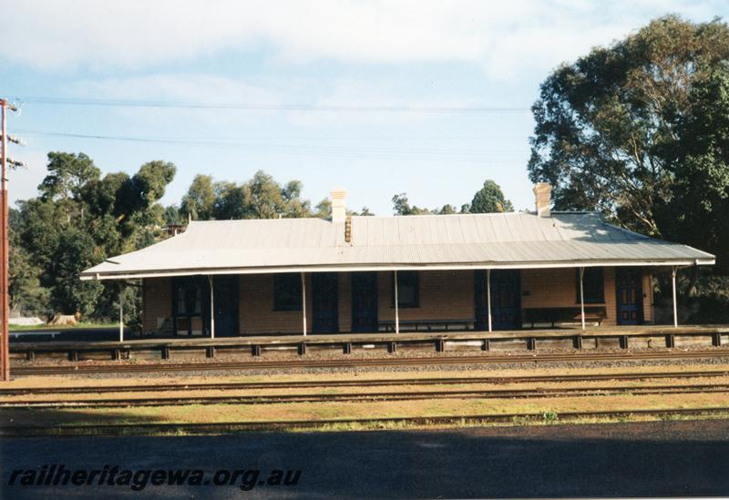 P08634
Bridgetown, station building, view from rail side, PP line.
